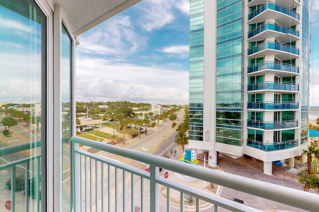 Sandy Beach Resort 504