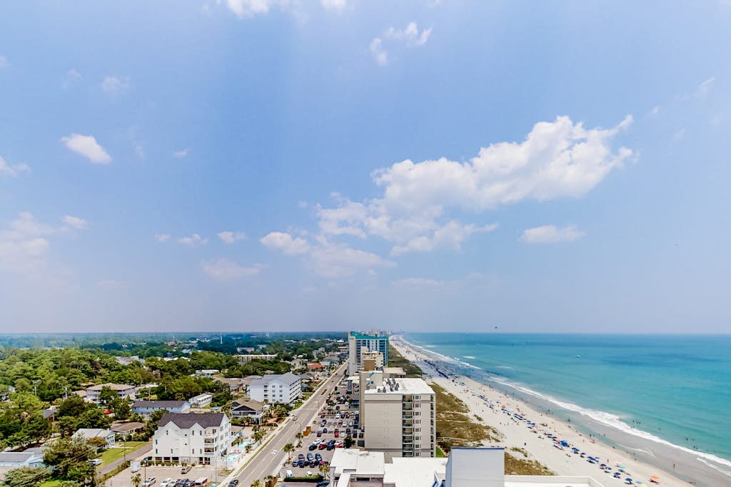 Bay Watch Resort #1901 | Oceanfront studio with great view, pools, hot tubs, gym