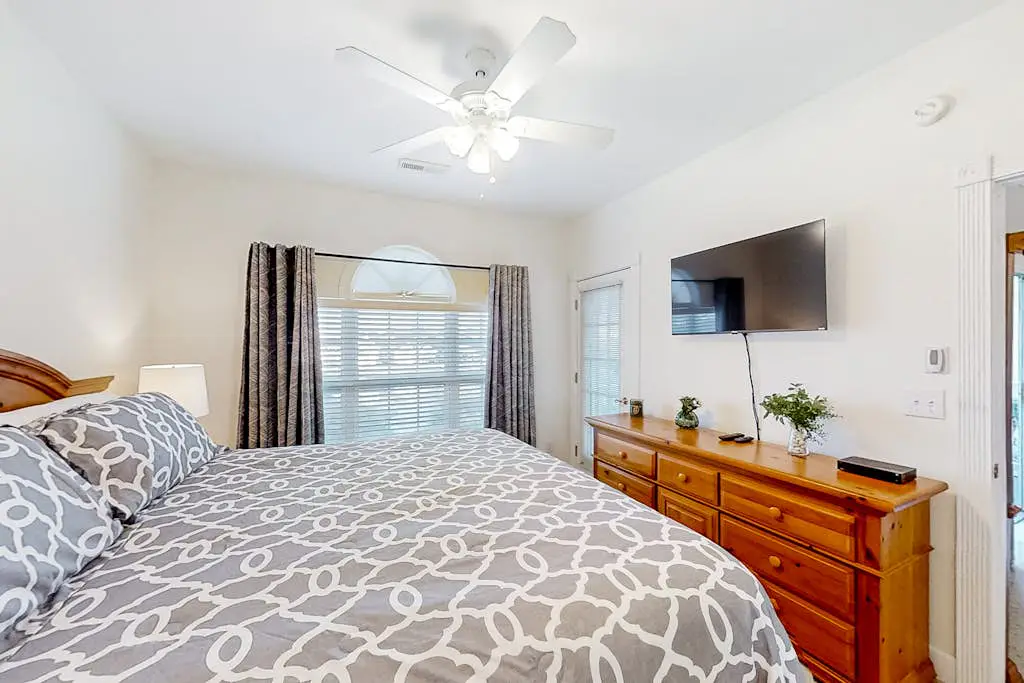 Gardens at Cypress Bay 14-204