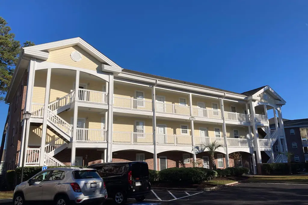 Gardens at Cypress Bay 14-204