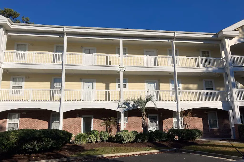 Gardens at Cypress Bay 14-204