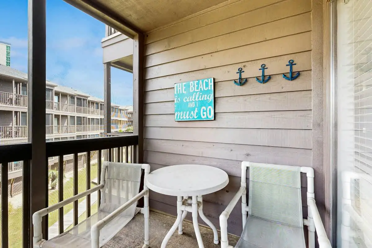 Tilghman Beach & Racquet 214