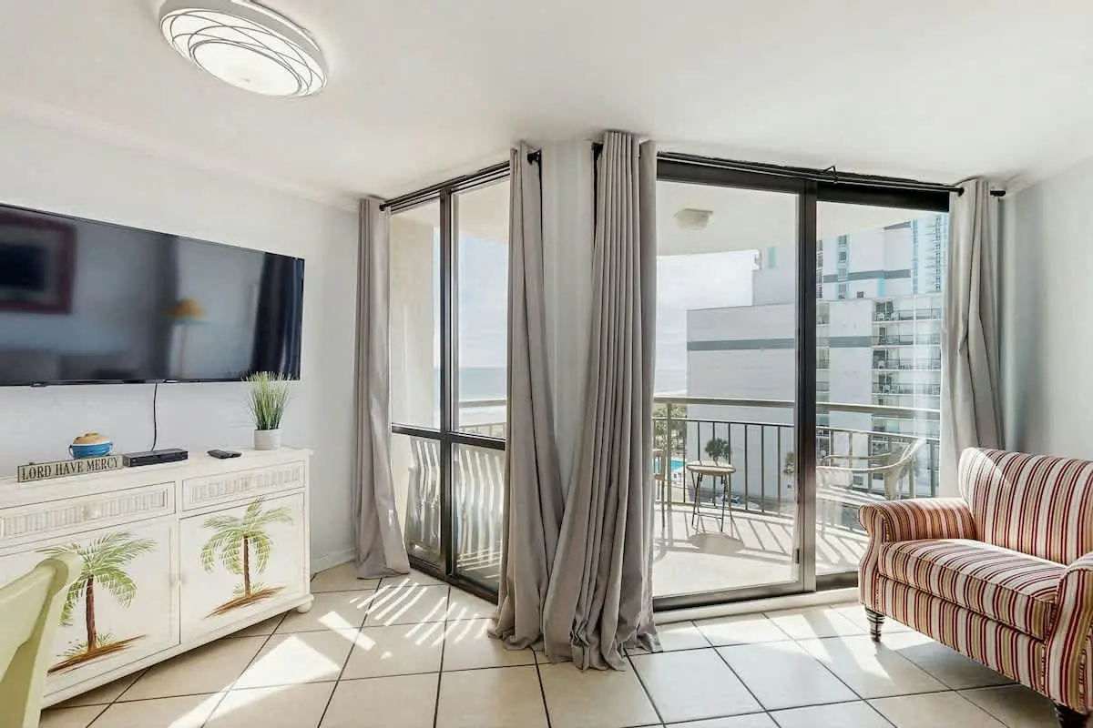 Meridian Plaza 605