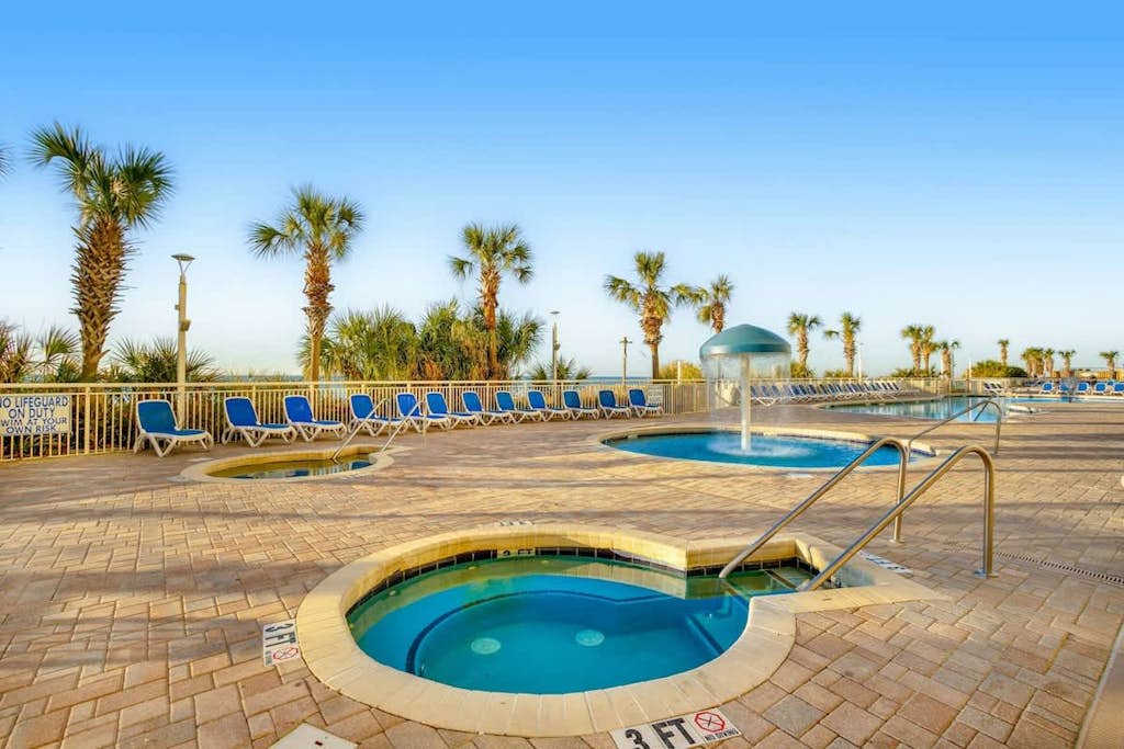 14th-floor oceanfront condo with lazy river, balcony, hot tub, & pool