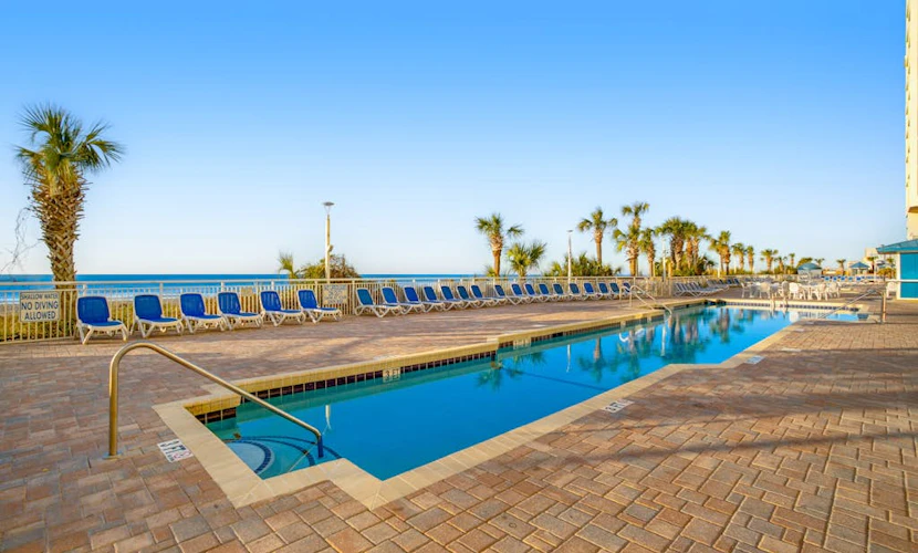 11th floor studio w/ WiFi, balcony, shared pool, shared hot tub, & central AC