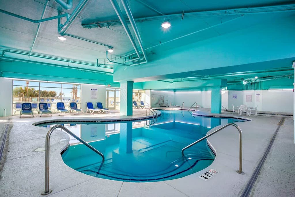 14th floor oceanfront condo w/ free WiFi, central AC, balcony, shared hot tub