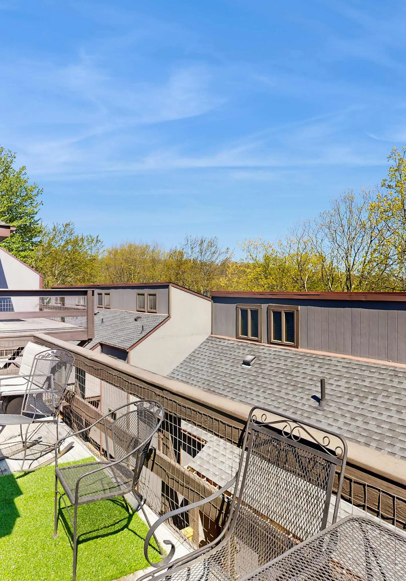 Cozy 3BR Condo- Indoor Pool- Near Ski & Waterpark