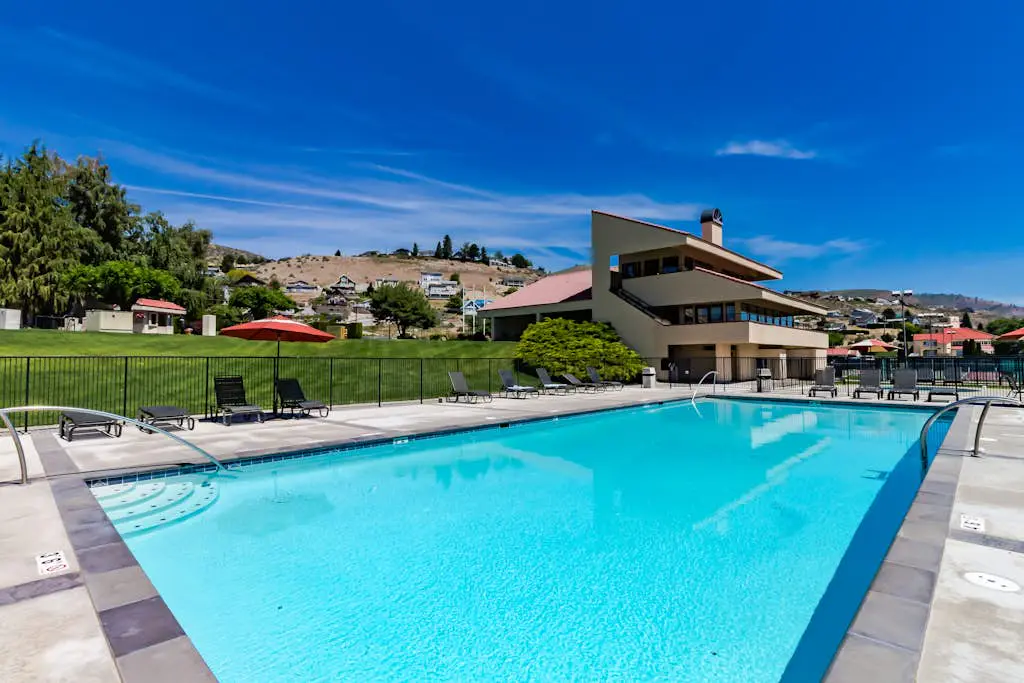 Lake Chelan Shores - Canoe Fancy #11-2