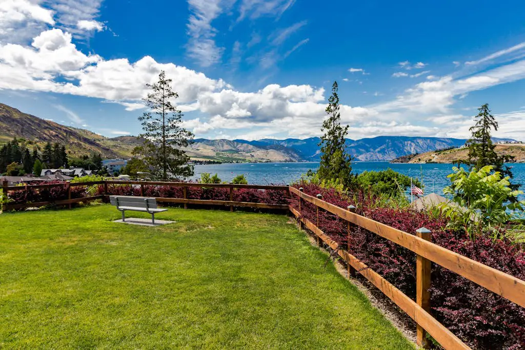 Lake Chelan Shores - Canoe Fancy #11-2