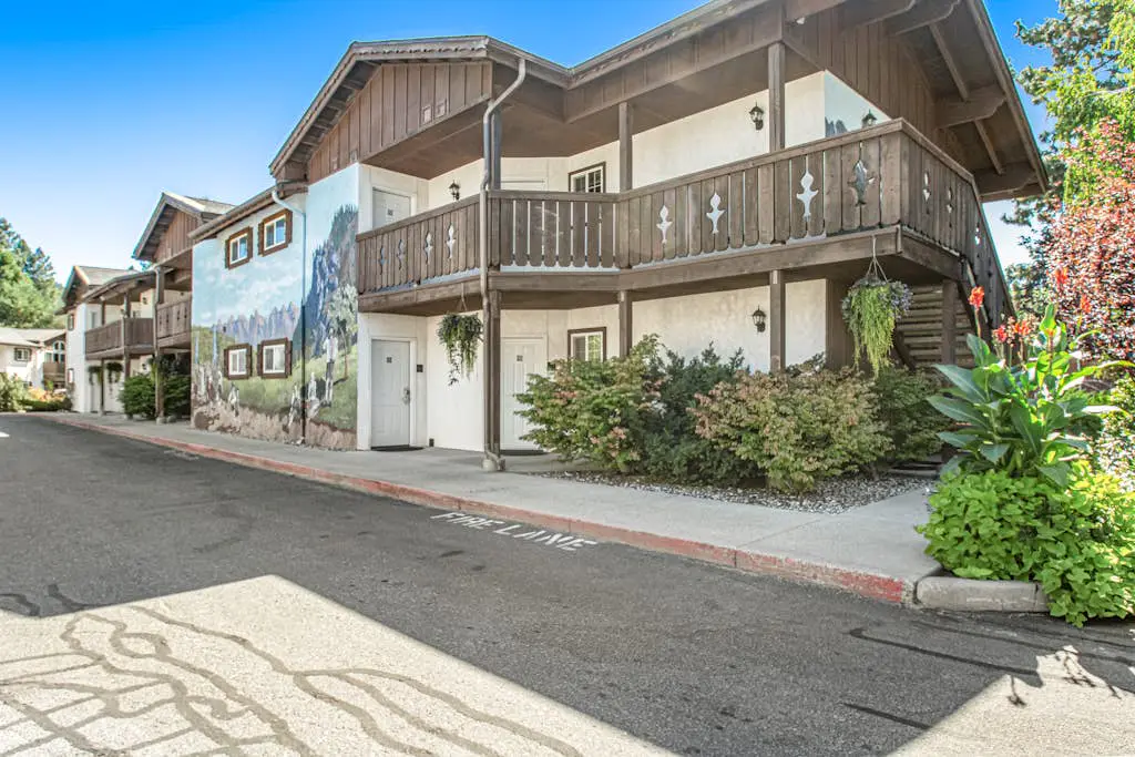 Icicle Village Resort Condo 505 & 506