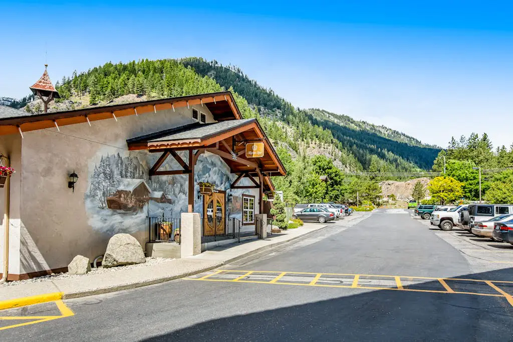 Icicle Village Resort Condo 505 & 506