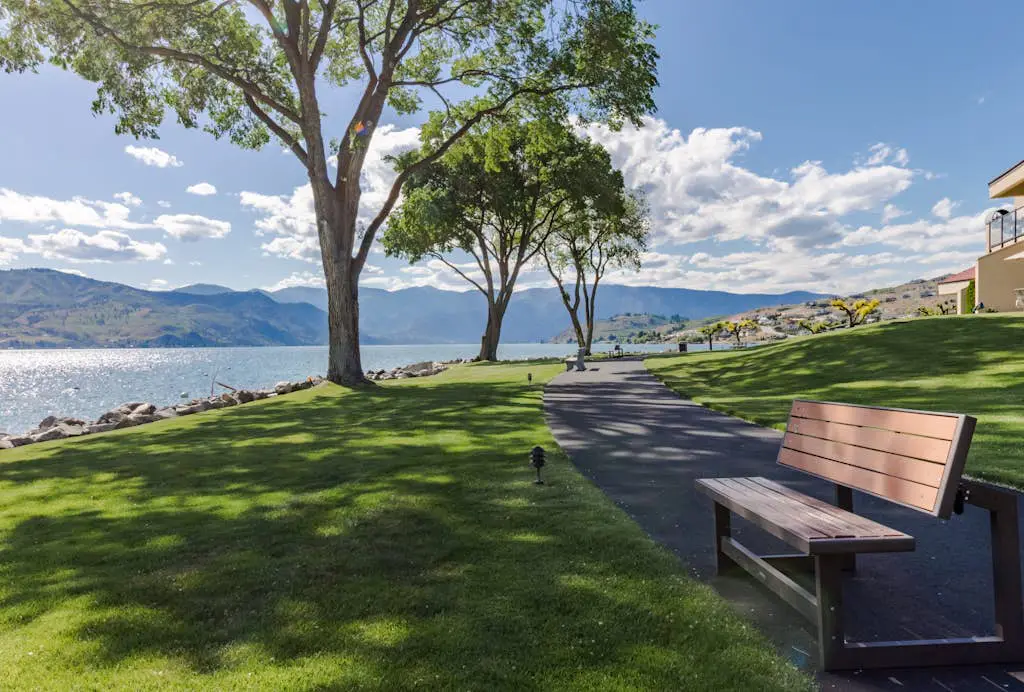 Lake Chelan Shores - Lakeside Luxury 19-5