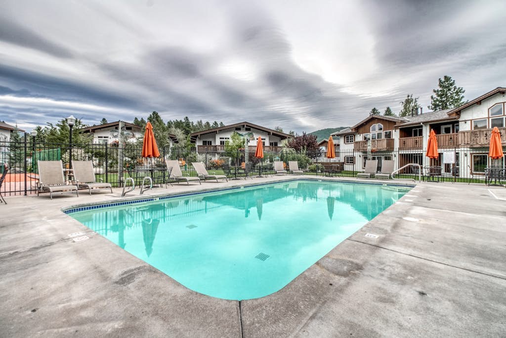 Cozy alpine escape with modern comforts, scenic views and great shared amenities