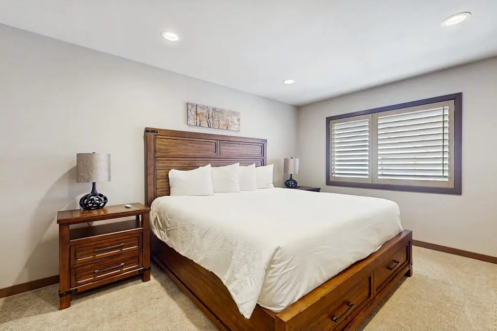 Lake Chelan Shores - Beachfront Splendor 12-5