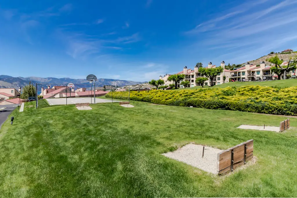 Lake Chelan Shores - Beachfront Splendor 12-5