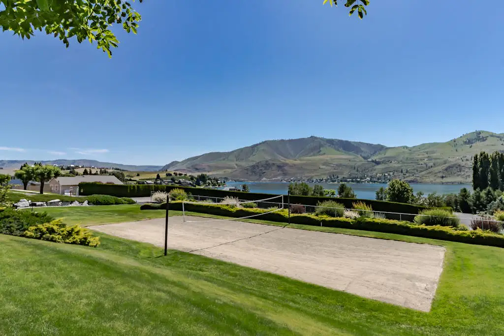 Lake Chelan Shores - Beachfront Splendor 12-5