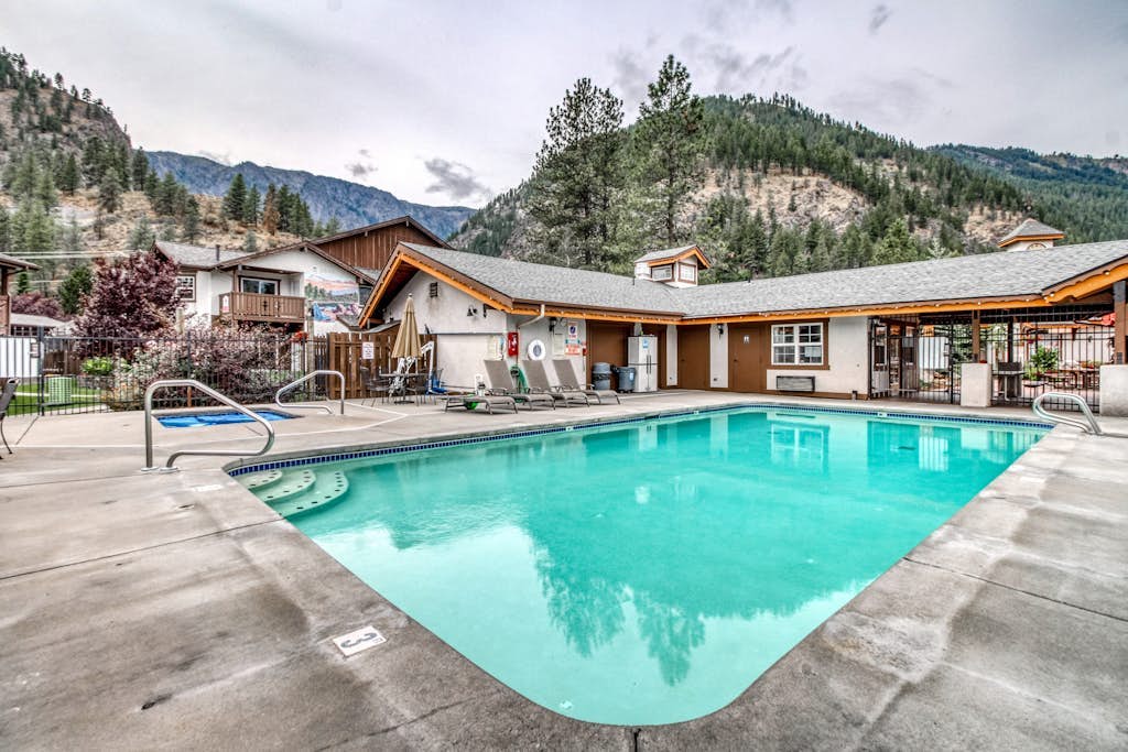 Modern mountain retreats in the heart of Leavenworth