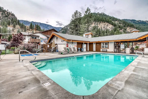 Modern mountain retreats in the heart of Leavenworth