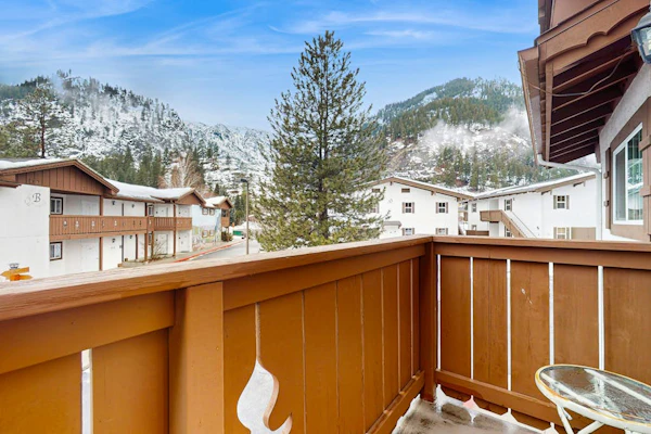 Modern mountain retreats in the heart of Leavenworth