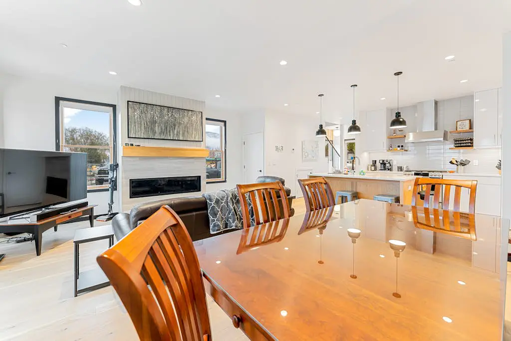 Ponderosa Court, Unit 2A