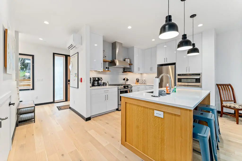 Ponderosa Court, Unit 2A