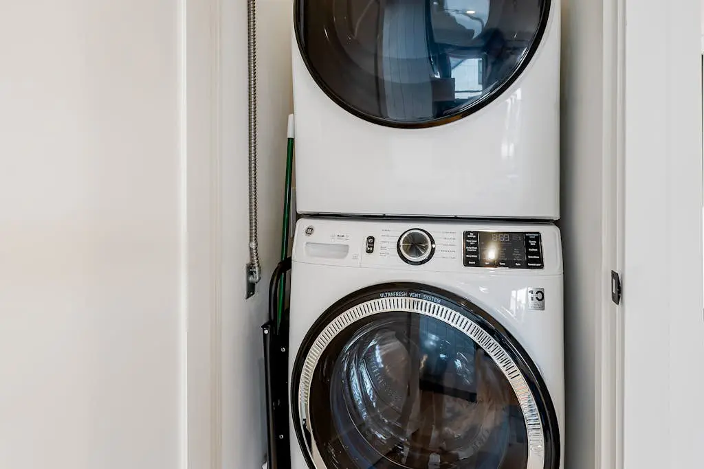 Ponderosa Court, Unit 2A
