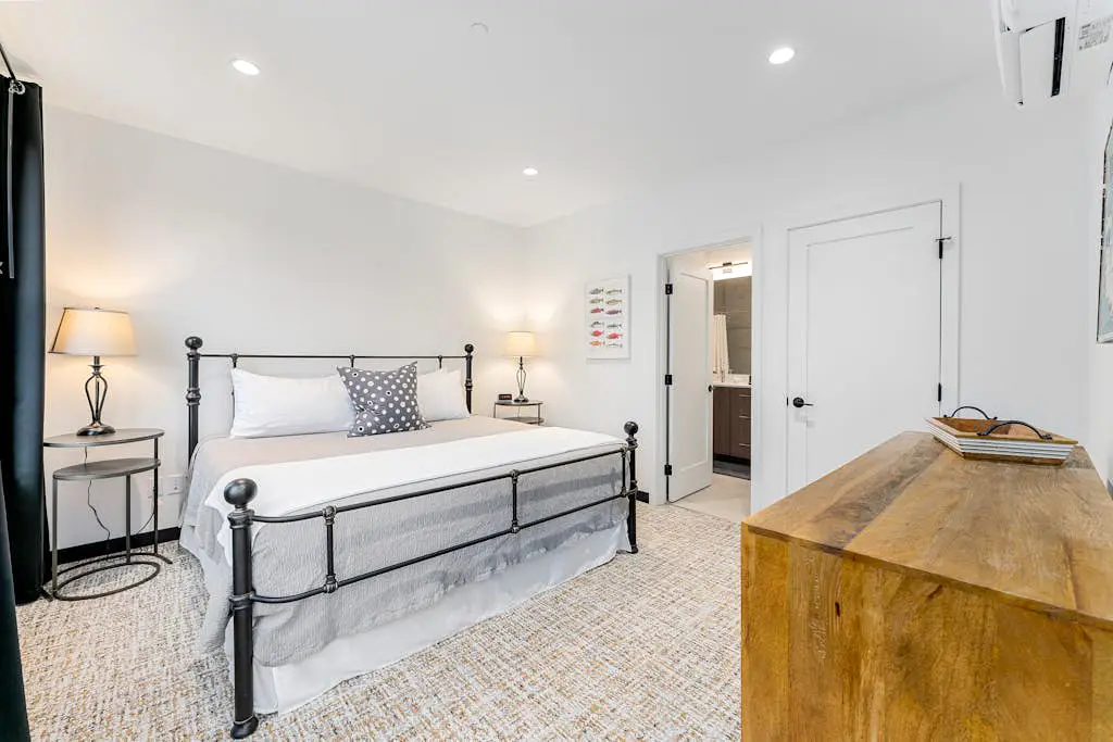 Ponderosa Court, Unit 2A