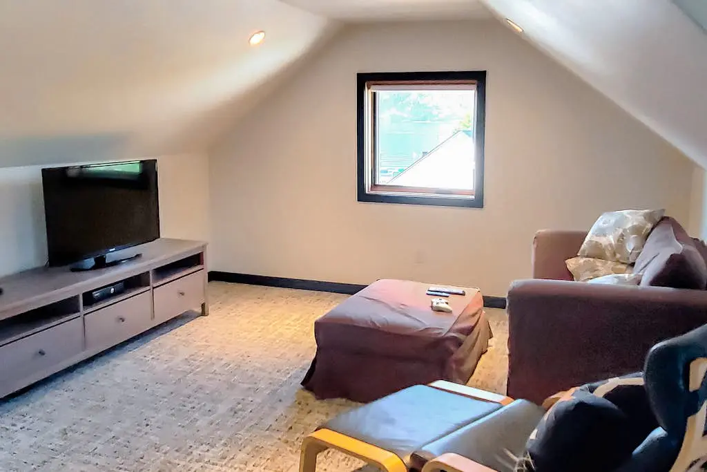 Ponderosa Court, Unit 2A