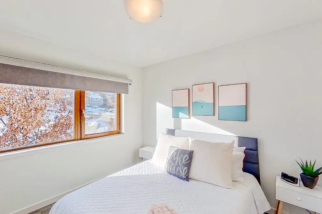 Chelan Resort Suites - Comfort by the Lake 201