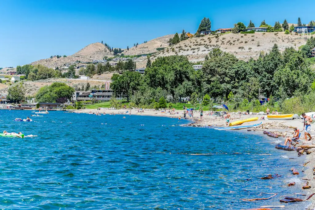 Chelan Resort Suites - Comfort by the Lake 201