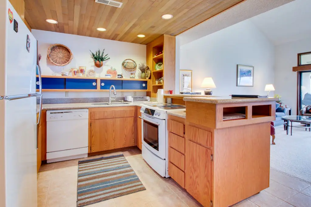 Lake Chelan Shores - Serenity by the Lake #15-9