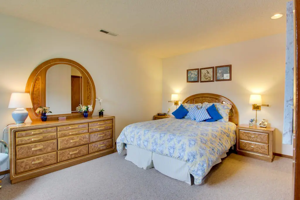 Lake Chelan Shores - Serenity by the Lake #15-9