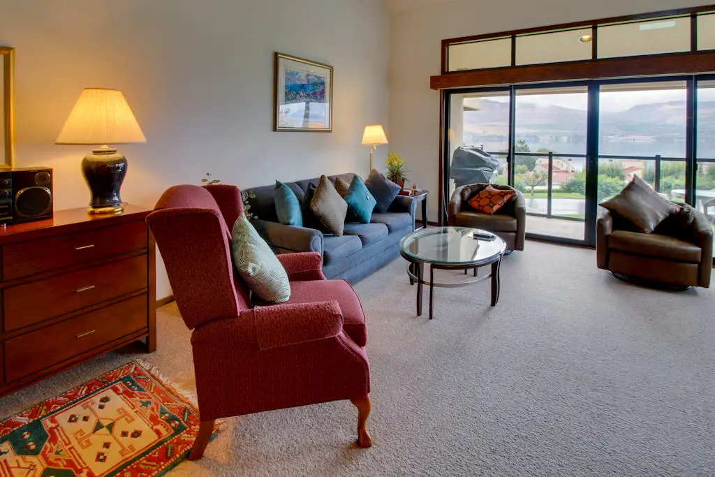 Lake Chelan Shores - Serenity by the Lake #15-9