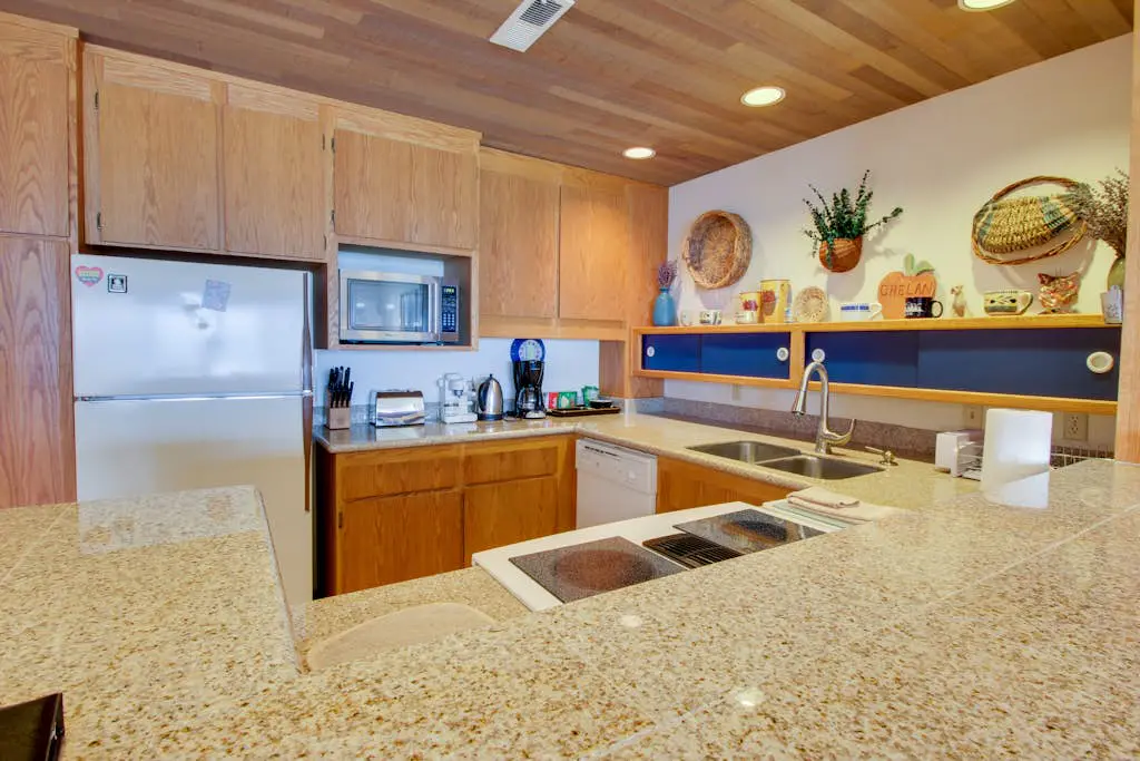 Lake Chelan Shores - Serenity by the Lake #15-9