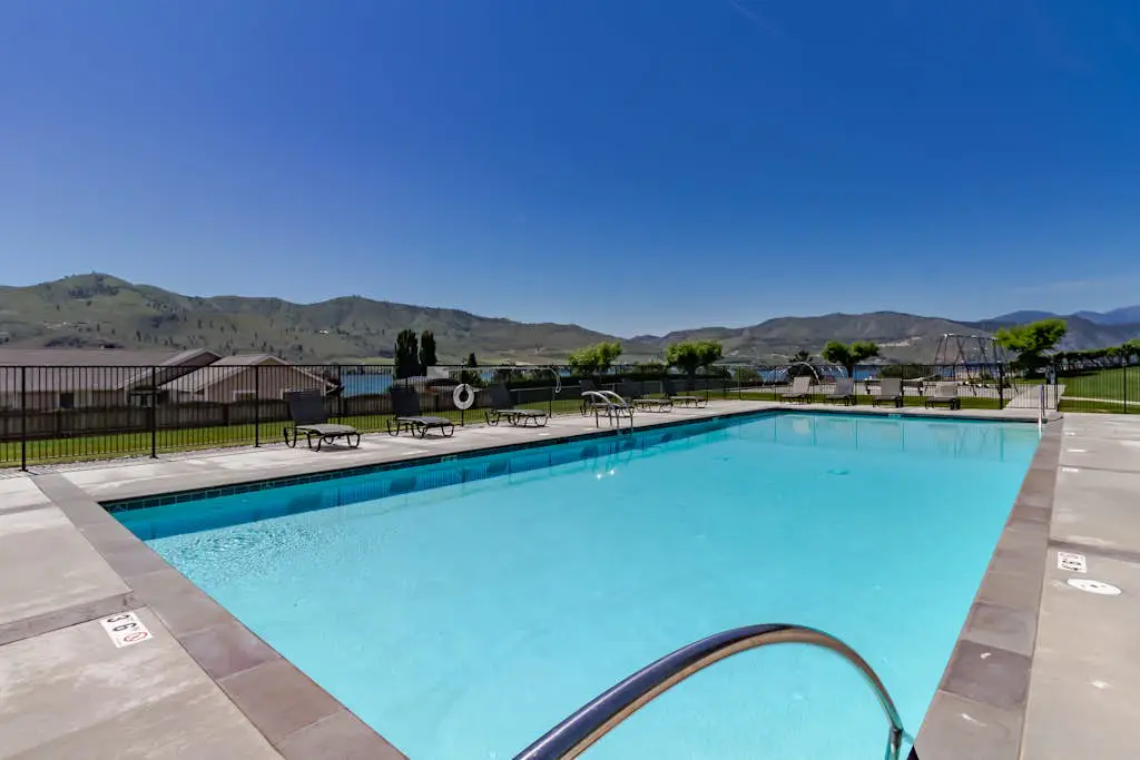 Lake Chelan Shores - Serenity by the Lake #15-9