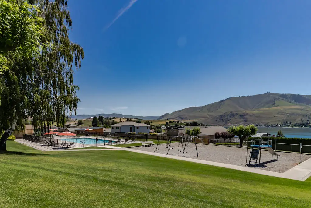 Lake Chelan Shores - Serenity by the Lake #15-9