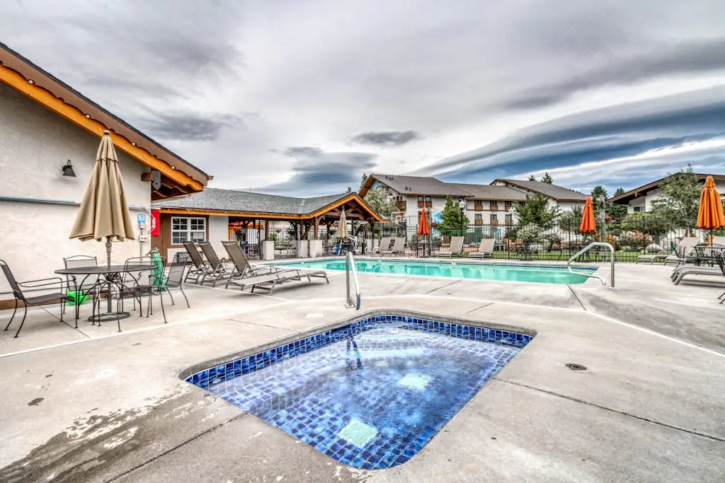Icicle Village Resort 402 - Juniper Studio