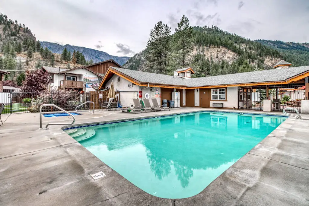 Icicle Village Resort 402 - Juniper Studio