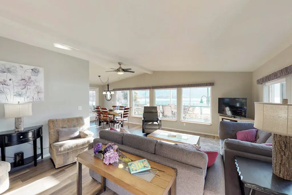 Manson Lake House