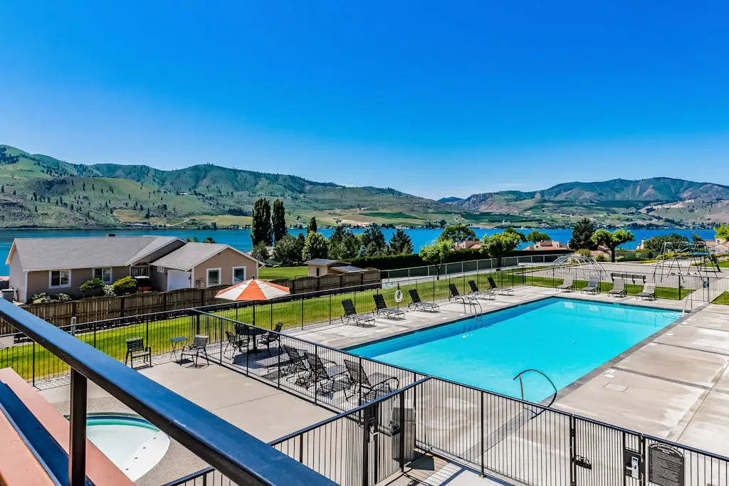 Lake Chelan Shores - Sailboat Dreams 17-2