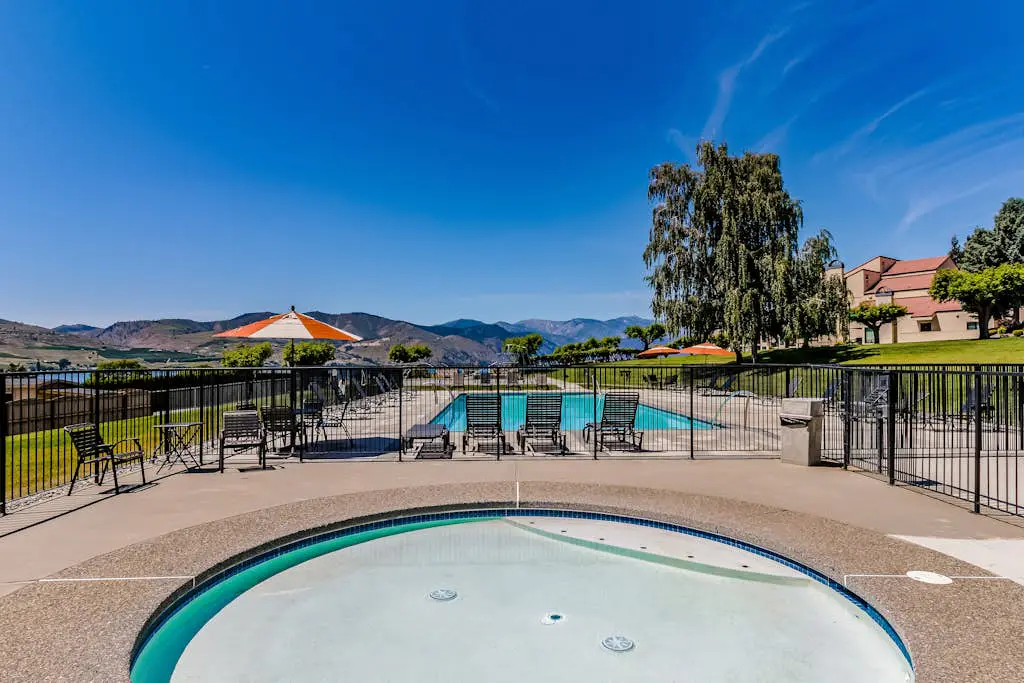 Lake Chelan Shores - Sailboat Dreams 17-2