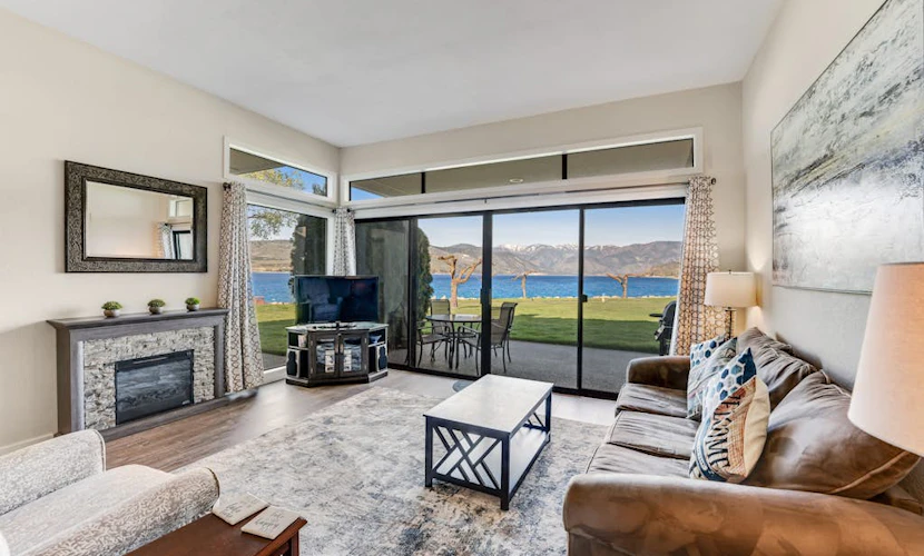 Comfy Lakefront Condo with Water Views, Shared Pool & Hot Tub