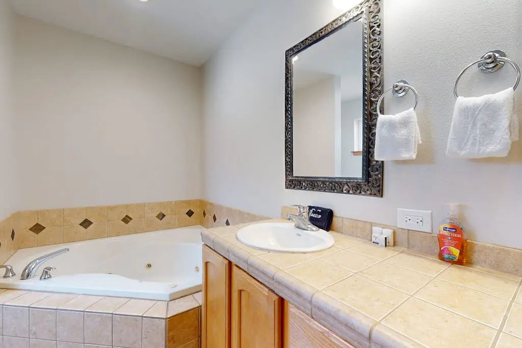 Icicle Village Resort Condo 506