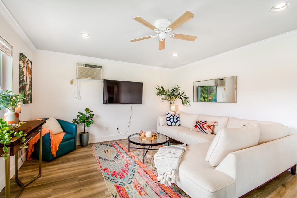 Lakeview condo with WiFi, laundry, and easy town access