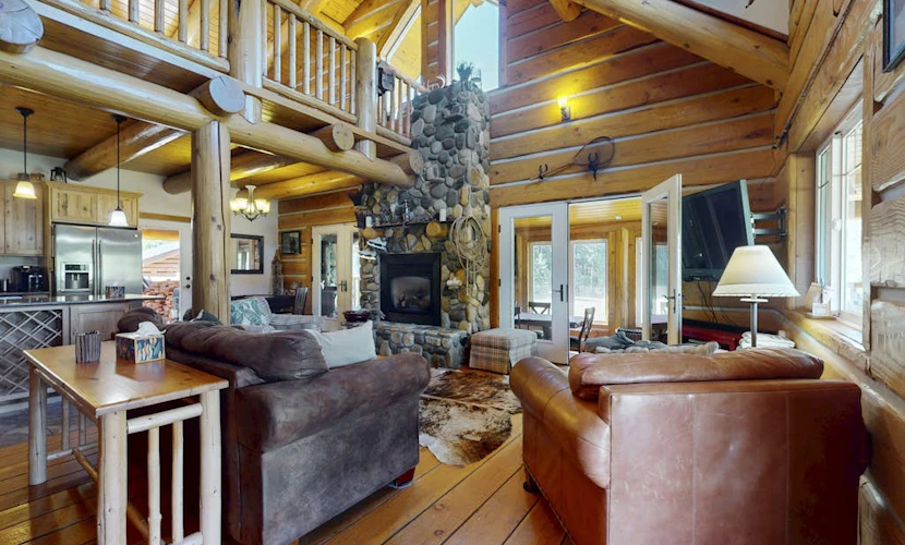 Dog-friendly log home with covered decks - near outdoor recreation