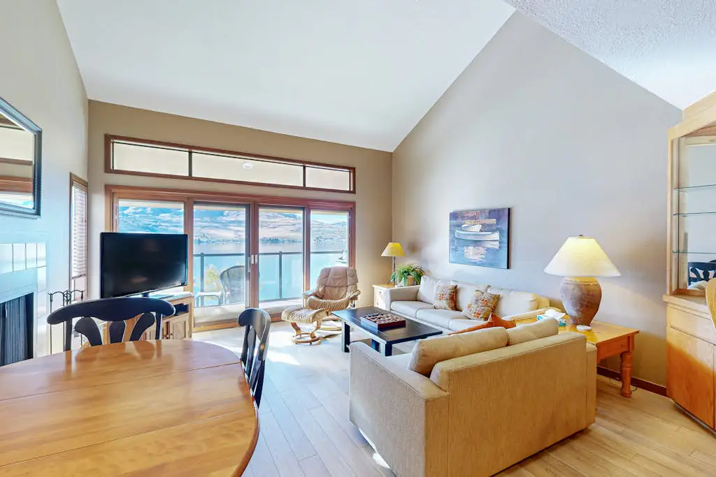 Lake Chelan Shores - Sunset Condo #13-4