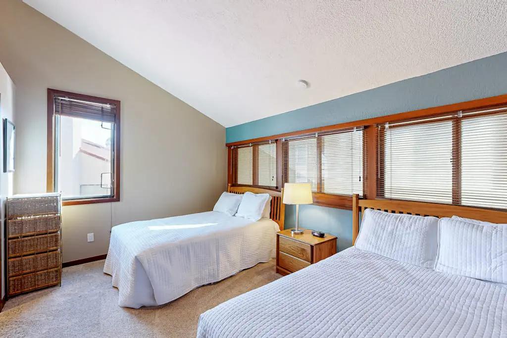Lake Chelan Shores - Sunset Condo #13-4
