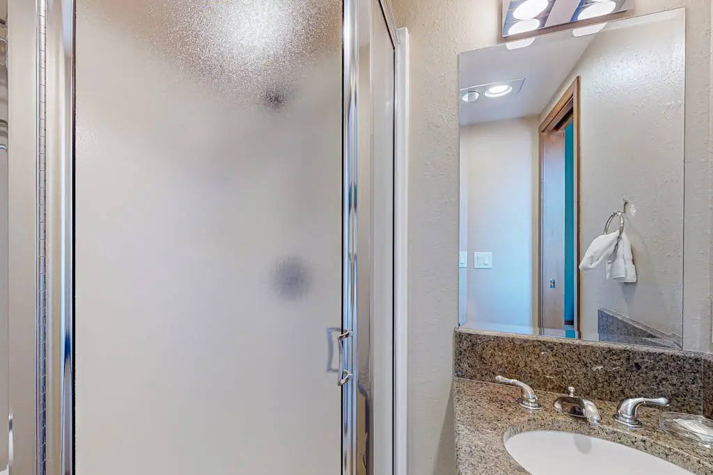 Lake Chelan Shores - Sunset Condo #13-4