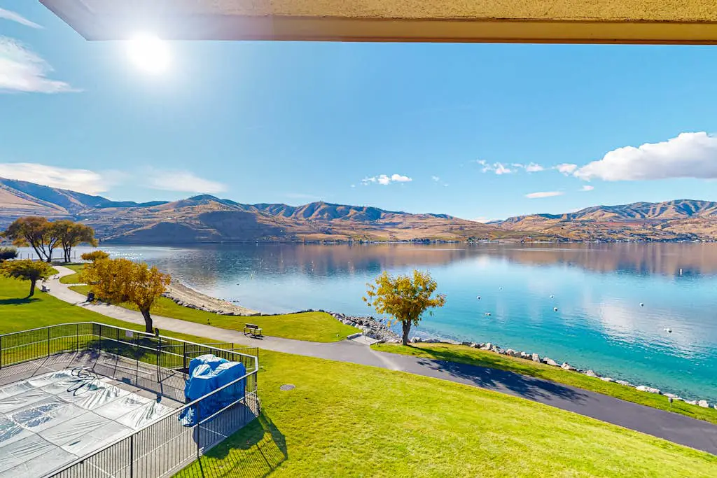Lake Chelan Shores - Sunset Condo #13-4