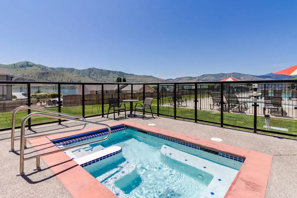 Lake Chelan Shores - Sunset Condo #13-4